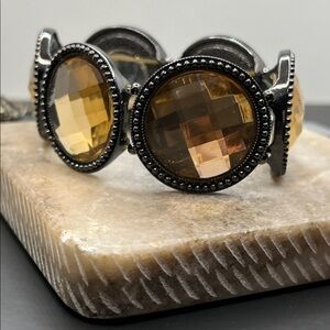 Estate Gorgeous Heavy Cut Class Vintage CHUNKY elastic stretch Bracelet